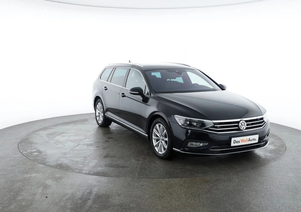 Volkswagen Passat cena 129945 przebieg: 132512, rok produkcji 2020 z Sejny małe 781